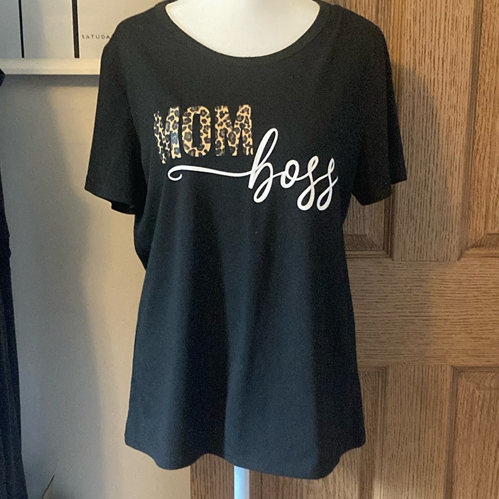 Boutique “mom boss” tee.